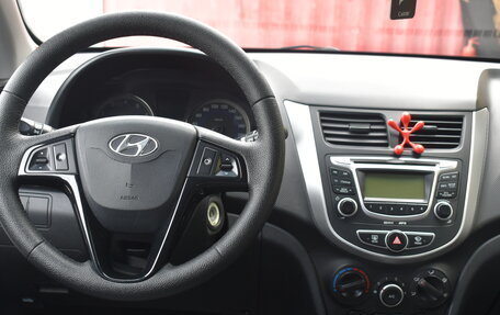 Hyundai Solaris II рестайлинг, 2013 год, 850 000 рублей, 13 фотография