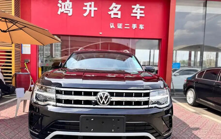Volkswagen Teramont I, 2022 год, 3 430 000 рублей, 2 фотография