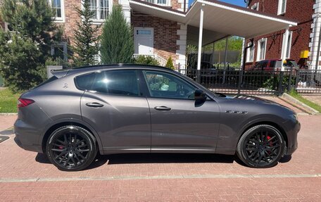 Maserati Levante I, 2019 год, 4 990 000 рублей, 8 фотография