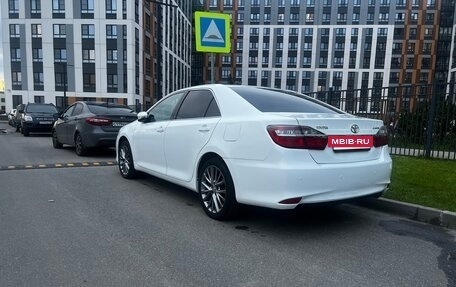 Toyota Camry, 2015 год, 1 890 000 рублей, 5 фотография