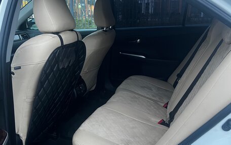 Toyota Camry, 2015 год, 1 890 000 рублей, 10 фотография