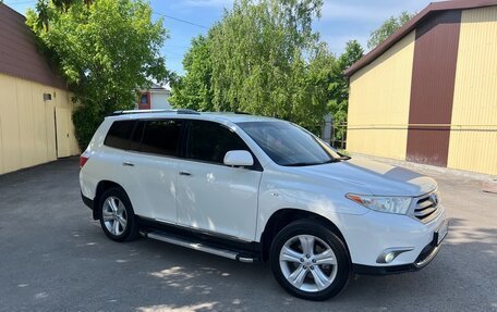 Toyota Highlander III, 2012 год, 2 500 000 рублей, 2 фотография
