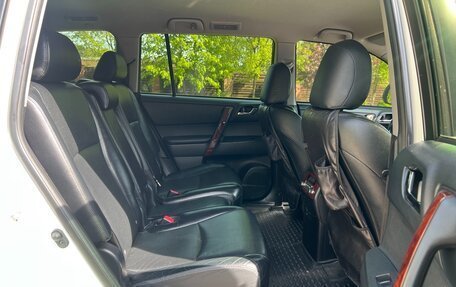 Toyota Highlander III, 2012 год, 2 500 000 рублей, 12 фотография