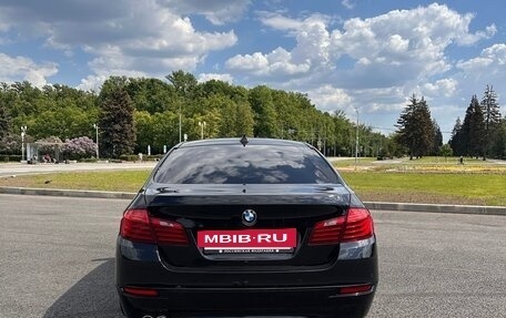 BMW 5 серия, 2016 год, 2 400 000 рублей, 3 фотография