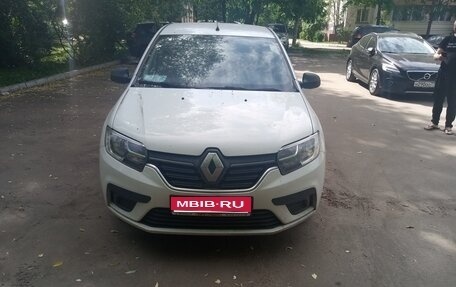 Renault Logan II, 2019 год, 700 000 рублей, 1 фотография
