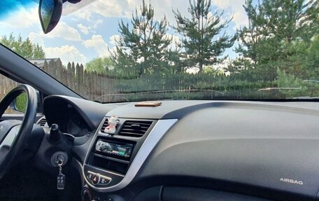 Hyundai Solaris II рестайлинг, 2013 год, 1 150 000 рублей, 12 фотография