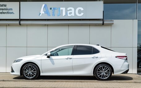 Toyota Camry, 2023 год, 3 890 000 рублей, 3 фотография
