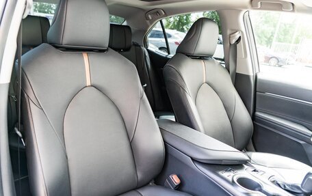 Toyota Camry, 2023 год, 3 890 000 рублей, 12 фотография