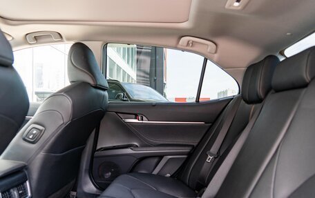 Toyota Camry, 2023 год, 3 890 000 рублей, 13 фотография