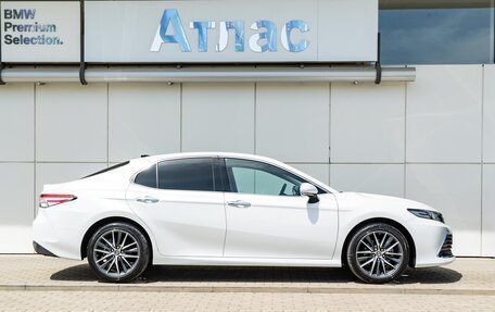 Toyota Camry, 2023 год, 3 890 000 рублей, 4 фотография