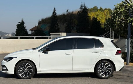 Volkswagen Golf VIII, 2021 год, 1 400 000 рублей, 3 фотография