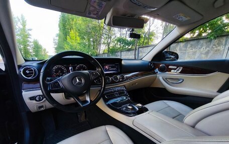 Mercedes-Benz E-Класс, 2016 год, 3 500 000 рублей, 7 фотография