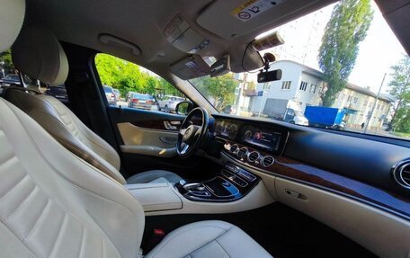 Mercedes-Benz E-Класс, 2016 год, 3 500 000 рублей, 10 фотография