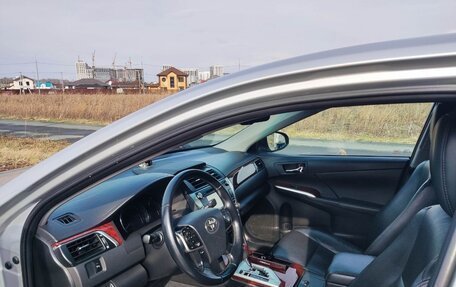 Toyota Camry, 2011 год, 1 990 000 рублей, 7 фотография