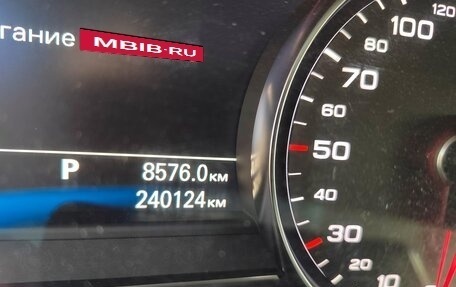 Audi A8, 2011 год, 1 350 000 рублей, 12 фотография