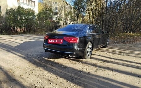 Audi A8, 2011 год, 1 350 000 рублей, 4 фотография
