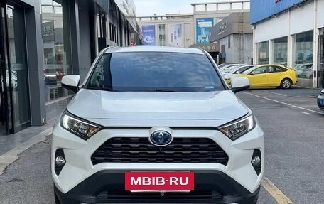 Toyota RAV4, 2022 год, 3 356 000 рублей, 2 фотография