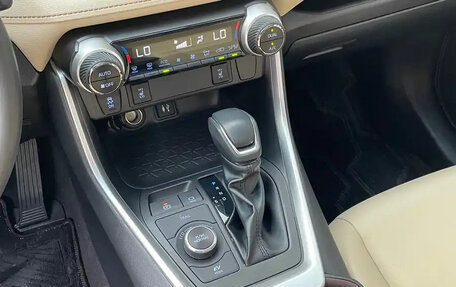 Toyota RAV4, 2022 год, 3 356 000 рублей, 12 фотография