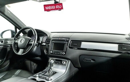 Volkswagen Touareg III, 2016 год, 2 689 898 рублей, 9 фотография