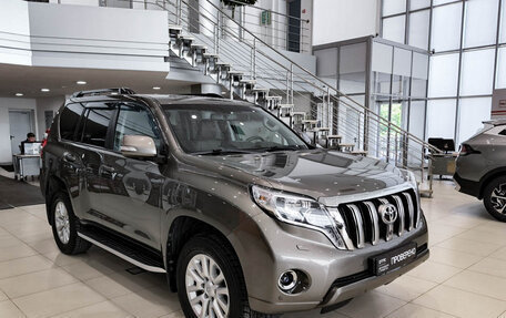Toyota Land Cruiser Prado 150 рестайлинг 2, 2016 год, 4 250 000 рублей, 3 фотография
