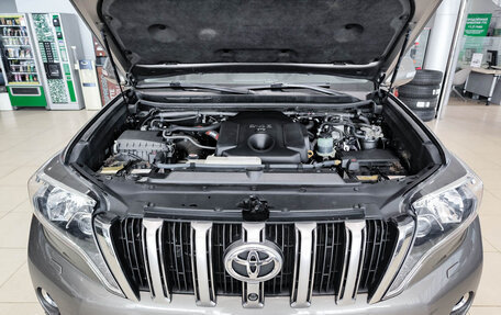 Toyota Land Cruiser Prado 150 рестайлинг 2, 2016 год, 4 250 000 рублей, 9 фотография