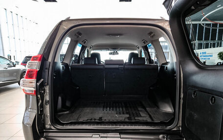 Toyota Land Cruiser Prado 150 рестайлинг 2, 2016 год, 4 250 000 рублей, 10 фотография