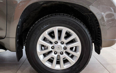 Toyota Land Cruiser Prado 150 рестайлинг 2, 2016 год, 4 250 000 рублей, 18 фотография