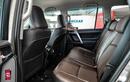 Toyota Land Cruiser Prado 150 рестайлинг 2, 2016 год, 4 250 000 рублей, 12 фотография