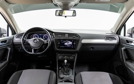 Volkswagen Tiguan II, 2019 год, 2 558 000 рублей, 30 фотография