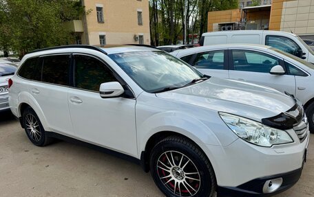 Subaru Outback IV рестайлинг, 2011 год, 1 350 000 рублей, 2 фотография