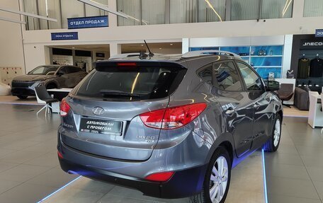 Hyundai Tucson III, 2010 год, 1 095 000 рублей, 5 фотография