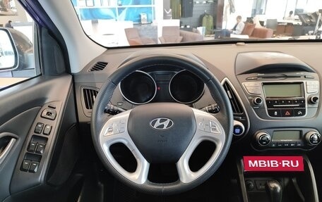 Hyundai Tucson III, 2010 год, 1 095 000 рублей, 11 фотография