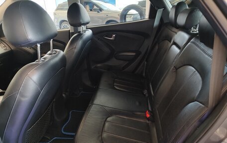 Hyundai Tucson III, 2010 год, 1 095 000 рублей, 18 фотография