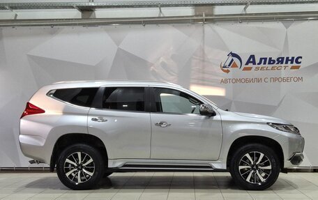 Mitsubishi Pajero Sport III рестайлинг, 2017 год, 3 150 000 рублей, 2 фотография