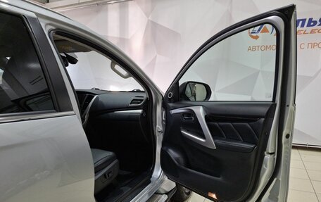 Mitsubishi Pajero Sport III рестайлинг, 2017 год, 3 150 000 рублей, 27 фотография