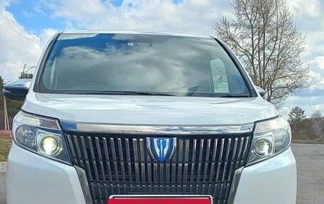 Toyota Esquire I, 2016 год, 2 100 000 рублей, 2 фотография