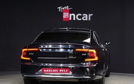 Volvo S90 II рестайлинг, 2021 год, 2 760 000 рублей, 4 фотография