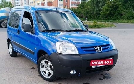 Peugeot Partner II рестайлинг 2, 2010 год, 600 000 рублей, 13 фотография