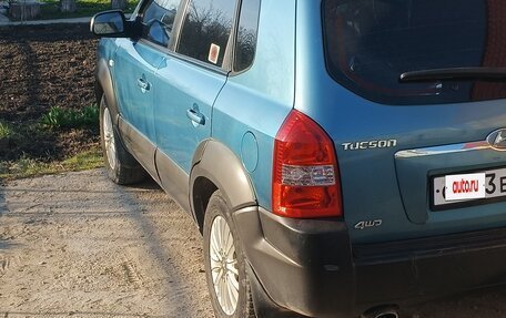 Hyundai Tucson III, 2004 год, 650 000 рублей, 3 фотография