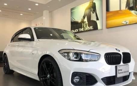 BMW 1 серия, 2018 год, 1 350 000 рублей, 3 фотография