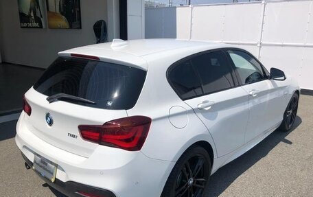 BMW 1 серия, 2018 год, 1 350 000 рублей, 5 фотография