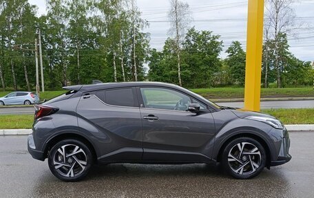 Toyota C-HR I рестайлинг, 2022 год, 3 157 900 рублей, 4 фотография