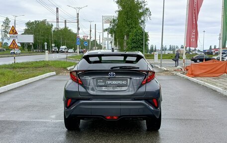 Toyota C-HR I рестайлинг, 2022 год, 3 157 900 рублей, 6 фотография