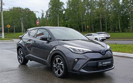 Toyota C-HR I рестайлинг, 2022 год, 3 157 900 рублей, 3 фотография
