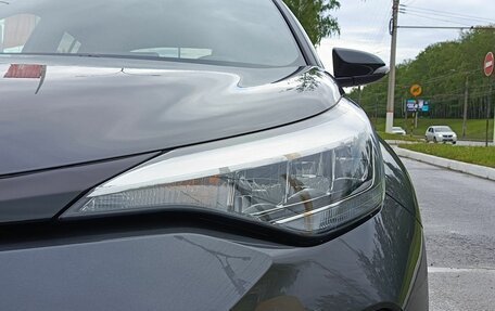 Toyota C-HR I рестайлинг, 2022 год, 3 157 900 рублей, 17 фотография