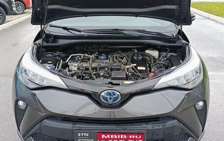 Toyota C-HR I рестайлинг, 2022 год, 3 157 900 рублей, 9 фотография
