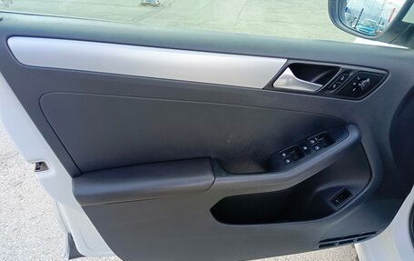 Volkswagen Jetta VI, 2012 год, 879 995 рублей, 10 фотография