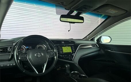 Toyota Camry, 2019 год, 2 800 000 рублей, 9 фотография