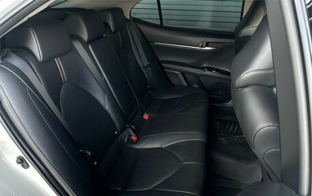 Toyota Camry, 2019 год, 2 800 000 рублей, 13 фотография