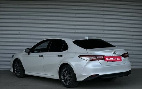 Toyota Camry, 2019 год, 2 800 000 рублей, 7 фотография